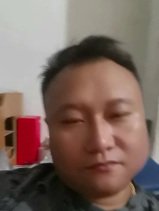 花自向阳开 人自向前走