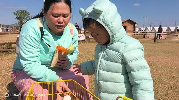 #喂食 #萌娃系列 JOJO自然牧场,适合带娃