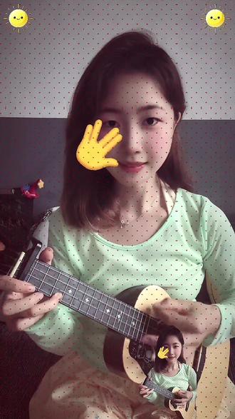 为什么e那点头! #喜欢 #尤克里里弹唱 好久没弹奏了