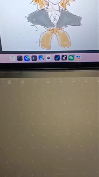 #画世界pro #求助 #数位板
例图是一个很萌的铃酱嗯对