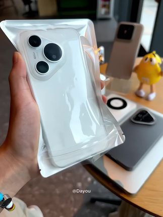 高级磨砂手机壳,手感冰冰凉凉的超适合夏天。完全不沾指纹和手汗,极简的设计风把高级感拉满!#手机壳 #手机壳高级质感#极简风 #高端手机壳 #爱了爱了