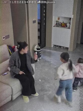 原来不是端不平 只是不想端罢了 #公平 #二胎 #画一个故事 #歌曲怎么想念还是当年的想念