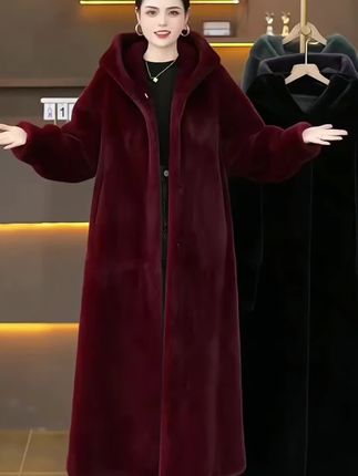 最近流行一个词叫“中年少女”,希望你在烟熏火燎的生活中,依旧保持爱美的秉性,热爱生活,保持美丽#御寒保暖