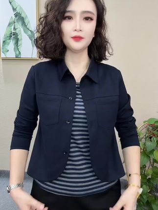 这款短外套加背心好看洋气#减龄显瘦穿搭 假两件高档智时尚