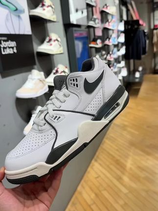 新鞋来啦 Nike AIR FLIGHT 89 LOW 全新配色开折