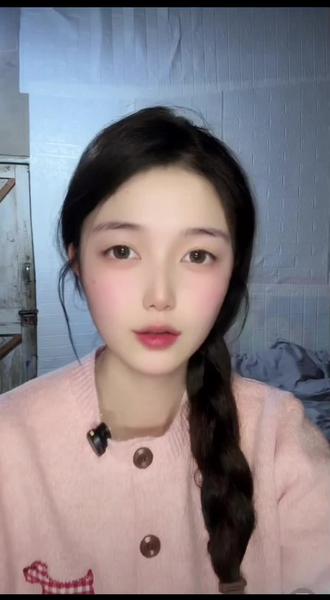 六六说如果老板娘重出江湖,坐那里收华子就行。#六六312#大计312@六六😈 @π π