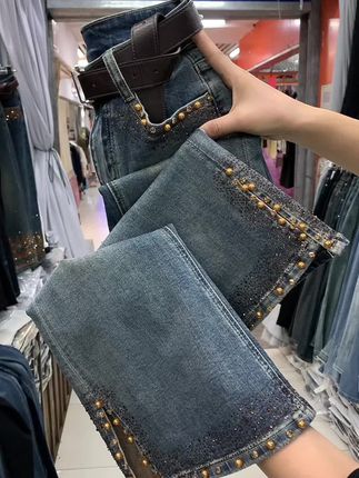 开衩钉珠牛仔喇叭裤