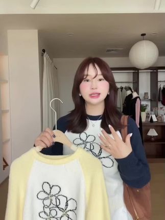 #毛衣控 #毛衣穿搭 #大码女装 #宽松版型 #微胖穿搭 @DOU+小助手 @抖音小助手 @DOU+上热门