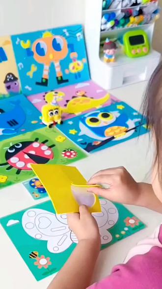 立体贴画,不用剪刀和胶水,一撕一贴就能完成,每一副都精美漂亮!#儿童玩具 #小朋友玩具 #玩具推荐 #让孩子远离手机 #立体贴画