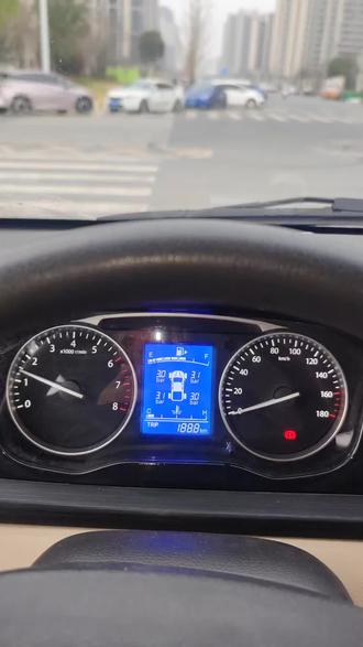 玻璃水喷嘴有些小缺陷,他的角度直接被雨刷器挡住了#面包车 #雨刷器 #用车知识 #代步车 #长安跨越星