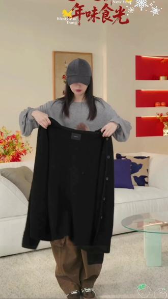 这一身真的超有明星出街的感觉!!巨巨巨好看又松弛!!#好好爱自己❤️❤️❤️ #明星私服 #今天穿什么 #ootd穿搭