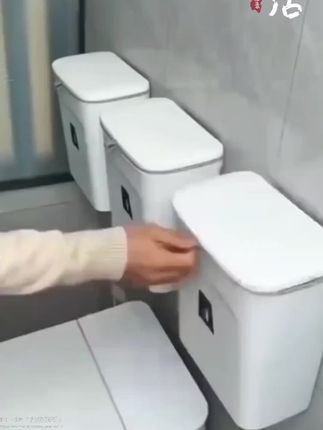 #上热搜 姐妹们!给你家也安排一下这个垃圾桶吧,免打孔壁挂式,翻盖防臭,打扫卫生也方便#垃圾桶#夹缝壁挂式垃圾桶#壁挂式垃圾桶 #好物推荐🔥 @DOU+小助手