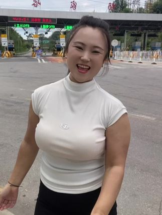 #爱跳舞爱生活#丰满女生#女人味#微胖女人美不美 #丰满莹润的中式美女