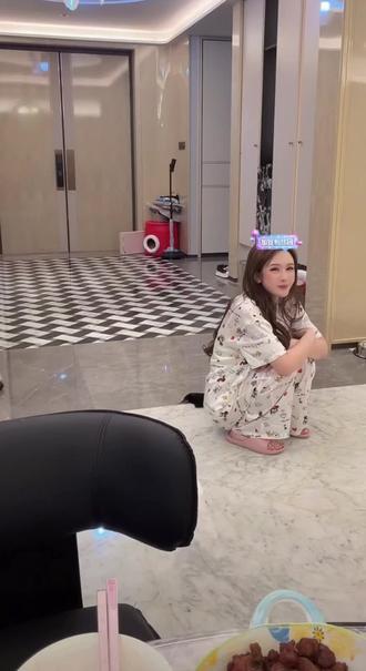 我决定我以后也这样生活,老夫老妻愉快的氛围#美食分享 #黑暗萝莉大美#女主播 #高迪