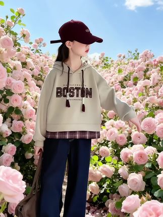 女童秋装套装2025新款韩版中大童字母格子拼接卫衣净色牛仔裤套装#穿搭分享 #童装上新 #每日分享 #生女儿就要这样穿 #萌娃穿搭