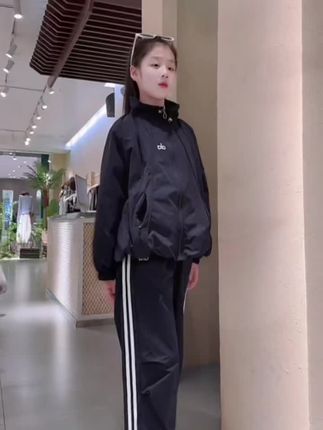#今日穿搭 #外套穿搭 #酷女孩穿搭 #韩系穿搭 #套装穿搭