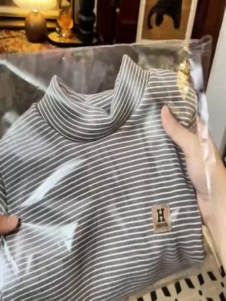 真的好厚实的一件打底衣,才十几块钱啊,我婆婆都直夸我会买东西#条纹控 #种草好物 #必备好物 #面料柔软亲肤 #宝妈推荐@DOU+小助手 @DOU+好生意