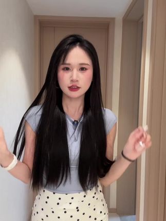 这么热的天,还在戴需要戴发网的假发片吗