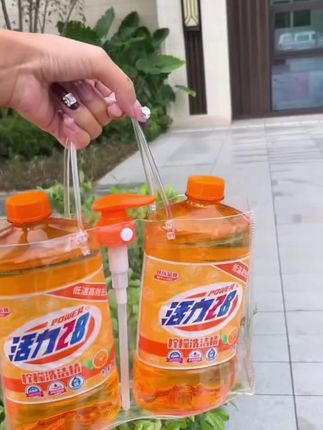 活力28柠檬洗洁精,老品牌,低温去油污效果好,值得入手#洗洁精 #活力28洗洁精 #家用必备