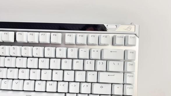 这把魔导士ACE75HE无论是颜值性能在千元档都是十分不错的表现#rog魔导士ace75he #rog魔导士磁轴 #rog外设 #磁轴键盘 #无畏契约