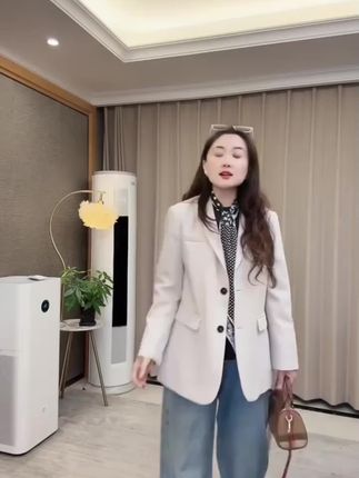 西装季又到了,全好评的西装,还给大家加了大码,目前都是现货哦#谁穿谁好看 #显瘦穿搭 #西装