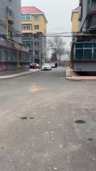 四季优美果爵哥徐钢的绿色泡泡 就是gavinxu2009 不好意思啊 我撒盐了 还撒了三次 🙂🙂🙂 我之前的手机尾号也是009 (我都不用那个号了 你们咋还根据这个号锚定我呢 真好笑!) 这是要把病灾精准的通过这辆车导入我家啊 不好意思我坚决拒绝 呵呵 🙂🙂🙂 #社区环境 #生活记录 #街道随拍 #生活百态