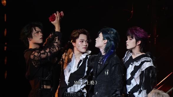 珏太邱M11《上瘾》(高音质+字幕) 看的第一场坏家伙。。
还不知道这首歌该竖着拍
基本上在fo太子
没拍到多少珏王
可恶😭🥰
📆2026.2.7午 坏家伙BADKIDS
🎶M11《上瘾》
🎭卡司:
王:李珏
富:张智涵
友:邱俊阳
奥尔:范宇澄
莱拉:刘瀚聪
黑:陈蕴
白:闫子钧
#坏家伙 #坏家伙BADKIDS #李珏 #张智涵 #邱俊阳