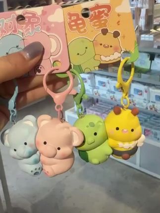 可爱情侣磁吸对象创意钥匙扣精致男女生背包包一对公仔挂件小礼品#情侣 #礼物推荐 #送女生礼物 #挂件 #挂饰挂件
