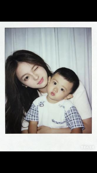 你还记得吗?我小时候抱过你 和男朋友小时候合照
ai指令教程来啦!#豆包ai#豆包P图已经nextlevel了#豆包指令#女朋友小时候照片#翻旧照 和男朋友合照,豆包ai指令和男女朋友合照 和男朋友小时候还能这样合拍 豆包ai生成和男朋友小时候合照教程