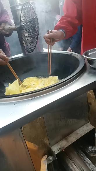 家乡特色美食 炸麻叶