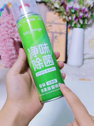 天气一热,一脱鞋就一股酸菜味儿的,真的得多备上这个喷雾!喷完直接就可以穿,清新淡雅的绿茶花香,真的很好闻!#除臭喷雾 #鞋袜喷雾 #超便宜超划算 #家居生活 #抑菌除臭喷雾