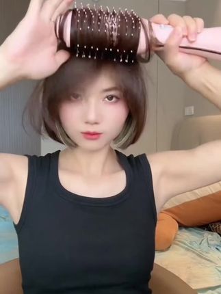#发型决定气质 #干湿两用负离子吹风梳,#减龄发型 #根据脸型设计发型 #发型教程