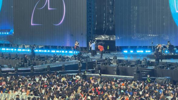 今年最后一场五月天,新年快乐~
12.7、12.14、12.15三天的快乐
#演唱会现场live #五月天广州演唱会 #5525五月天回到那一天巡回演唱会