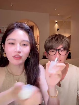 冬天的雪山和棉花奶檀香~纯净少女奶欲伪体香的终点站!这就是约会战袍香啊#香水 #约会神器 #霹雳乌贼
