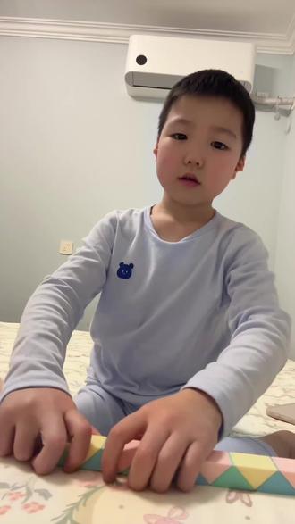 #创作灵感 #益智玩具 #亲子互动 #日常分享
非要录个视频,让我发出来😂
