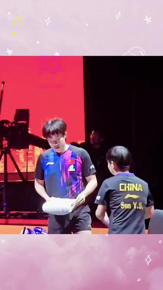 #孙颖莎王楚钦 #万万没想到 #上热搜 #也太可爱了吧 #搞笑我莎头的笑太治愈人了