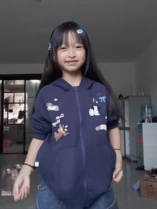 好皮肤简简单单🌟#montagem舞蹈 #卡点舞 #周奥妮 @抖音小助手 @DOU+小助手 🧑🏻💕💕