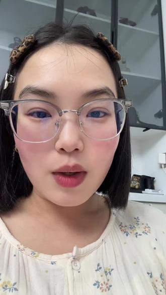 无论是跟婆婆有矛盾,还是和公公有矛盾,他俩任何一个人都不会向着儿媳说话,换做女婿老丈人丈母娘也是如此。只有夫妻同心,一致对外,小家才会越来越幸福。#真实生活分享计划 #夫妻同心 #宝妈日常 #婆媳关系 #婚后生活