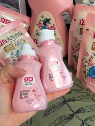 立白大师香氛洗衣液,留香持久,洗护合一,适合家用#立白出品 #香氛浓郁 #留香持久 #护色效果 #日常适用