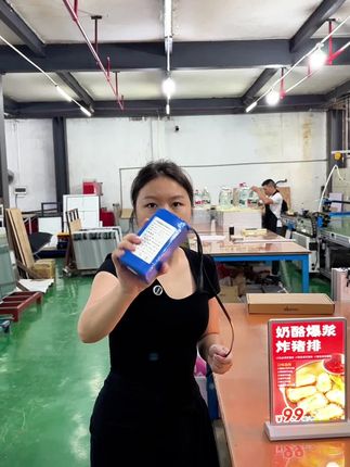 小瞧了小灯箱的作用了吧 #招牌 #广告灯箱 #吧台灯箱 #广告设计制作 #菜单设计制作