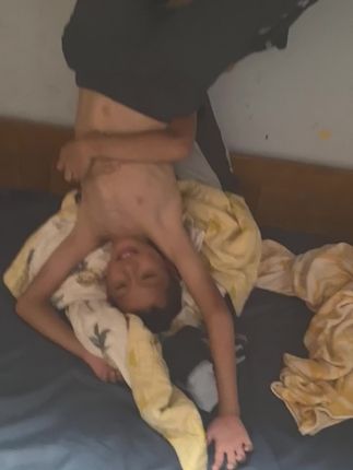 八块腹肌是怎么练成的,请看下集 #家有男孩