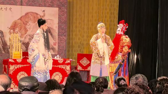 2月23日天津河北梆子剧院在河北省大城县王纪庄演出《穆柯寨·辕门斩子》