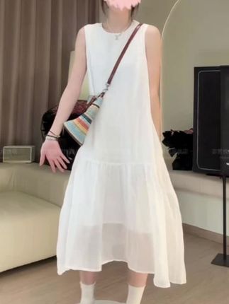 #设计款原创女装 #小众设计师女装 #法式度假风连衣裙 #夏日氛围感连衣裙推荐