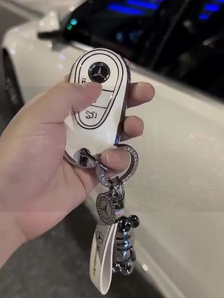 车上备几包汽车镀膜湿巾,偶尔擦一擦车内能够让内饰变的光亮如新 #内饰深度清洁 #汽车好物#汽车湿巾