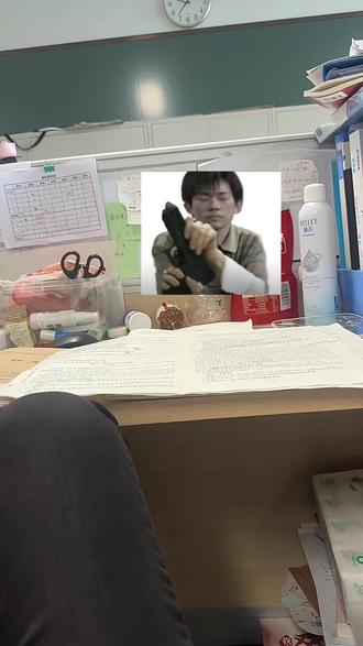 不是周末吗为什么我还在上班 #日常分享 #教师日常 #办公的最佳姿势 #教师 #牛马