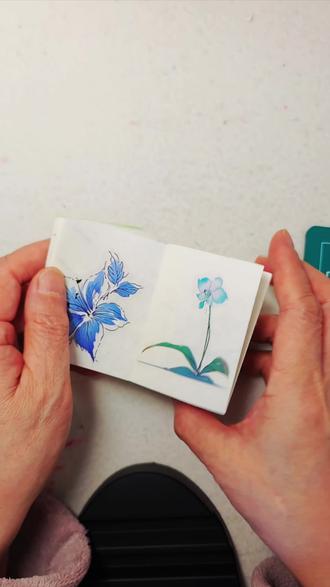 翻翻书上“养花”#手工 #自制 #翻翻乐 #养花 #养花的我太难了