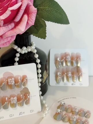 这样的美甲,你爱吗 #格式化旧情人#被格式化的人是你吗 #穿戴甲手工ins #穿戴甲轻奢手工 #原创美甲作品