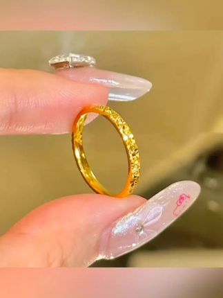 钛钢戒指 不掉色轻奢风高级感碎碎冰戒指爆闪细款素圈A05#钛钢戒指 #不掉色碎碎冰戒指#爆闪细款素圈 #戒指 @抖音小助手 @抖音创作小助手