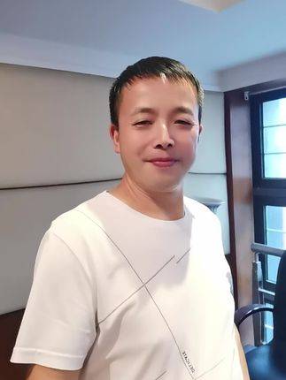 人生这杯酒,怎么喝都是醉,过往的云烟,坦然去面对……