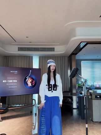 #休闲穿搭 #时髦穿搭 #穿搭小心机 #女装ins潮牌 #出游穿搭